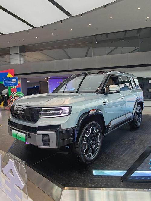 惠州122比亚迪方程豹硬派越野的爆款，英菲尼迪35周年与你共成长